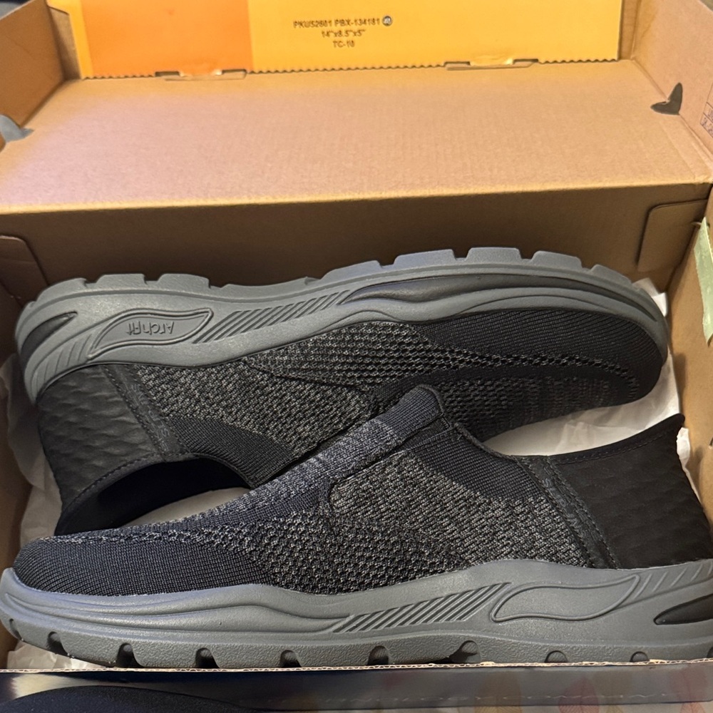 Skechers Black Knit Slip-On Loafers